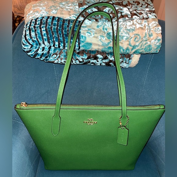 🆕 Coach Pebble Leather Zip Top Tote NWT - Picture 2 of 11